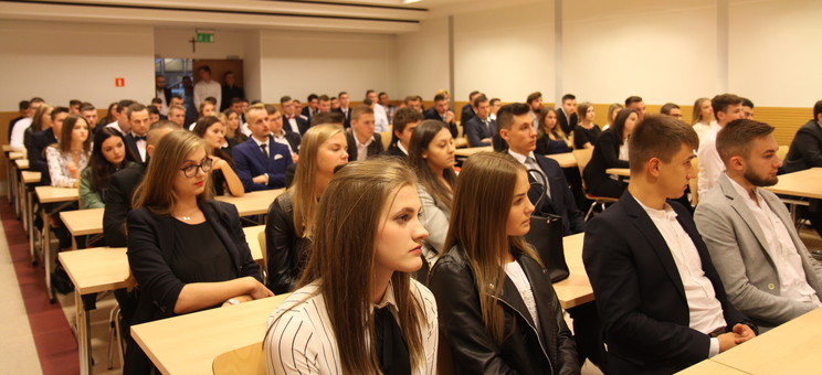 Ponad 3,8 tys. nowych studentów Politechniki Rzeszowskiej rozpoczęło naukę