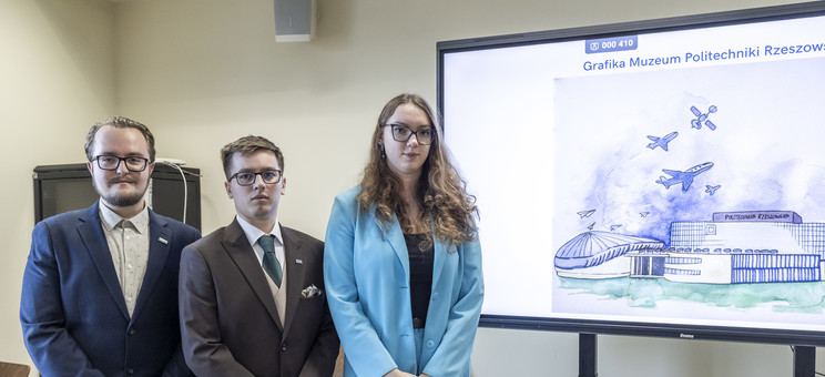 Prezentacja pierwszego etapu projektu architektonicznego Muzeum Politechniki Rzeszowskiej. Od lewej: J. Skierski, H. Leszczyński, P. Matyś, 